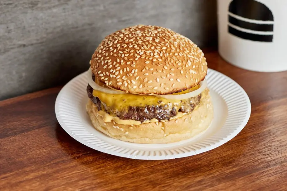 Cheeseburger von Bleecker Camden